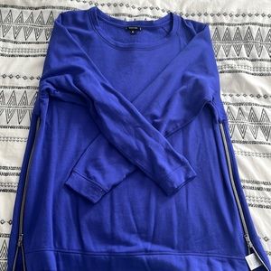 Stella & Dot crewneck sweatshirt